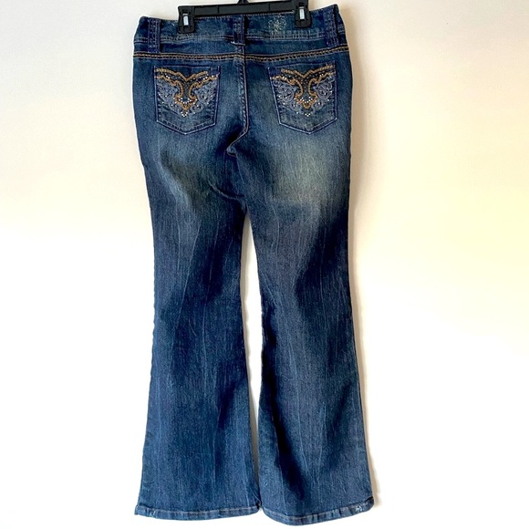 Wallflower Jeans Wallflower Womens Decorative Distress Flare Leg